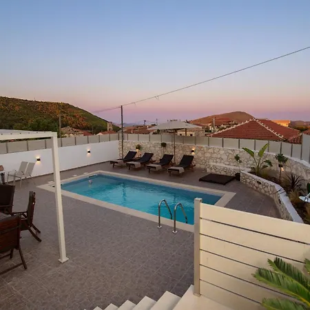 בית נופש Dimitra's House With Private Pool אגיוס ניקולאוס