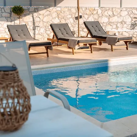 Dimitra's House With Private Pool בית נופש