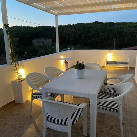 Dimitras House