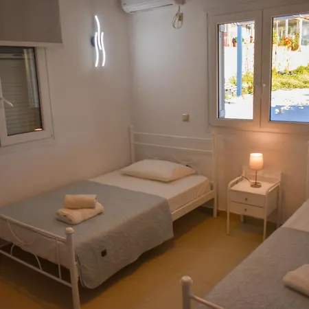 Holiday home Dimitras House *
